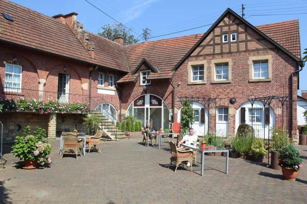 Landhotel Sonnenhof Siebeldingen ภายนอก รูปภาพ