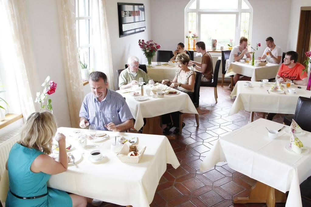 Landhotel Sonnenhof Siebeldingen ภายนอก รูปภาพ
