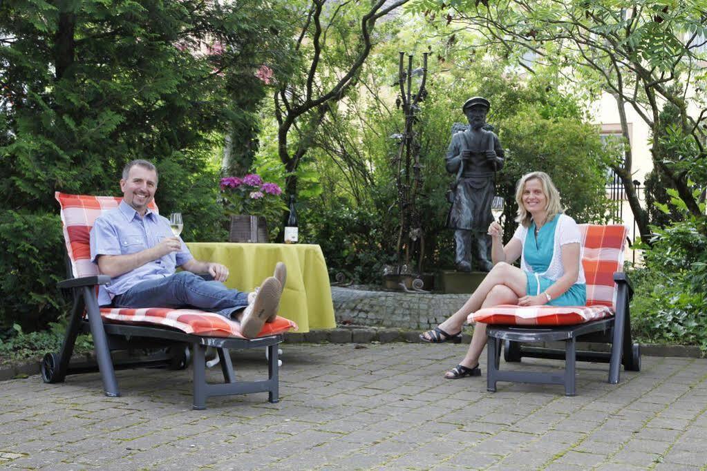 Landhotel Sonnenhof Siebeldingen ภายนอก รูปภาพ