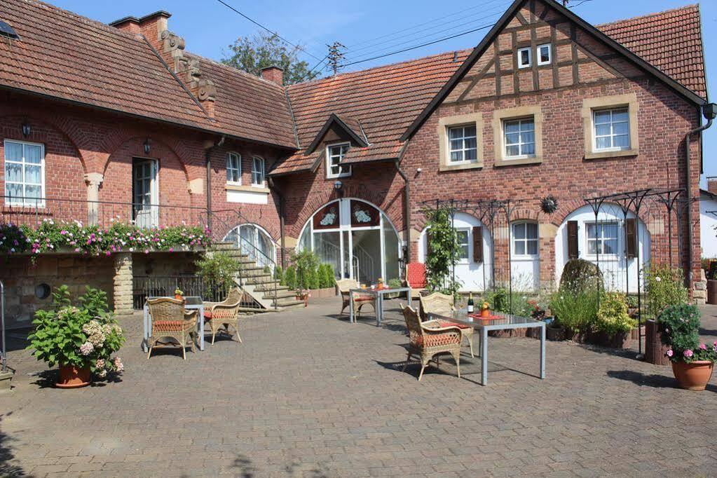 Landhotel Sonnenhof Siebeldingen ภายนอก รูปภาพ